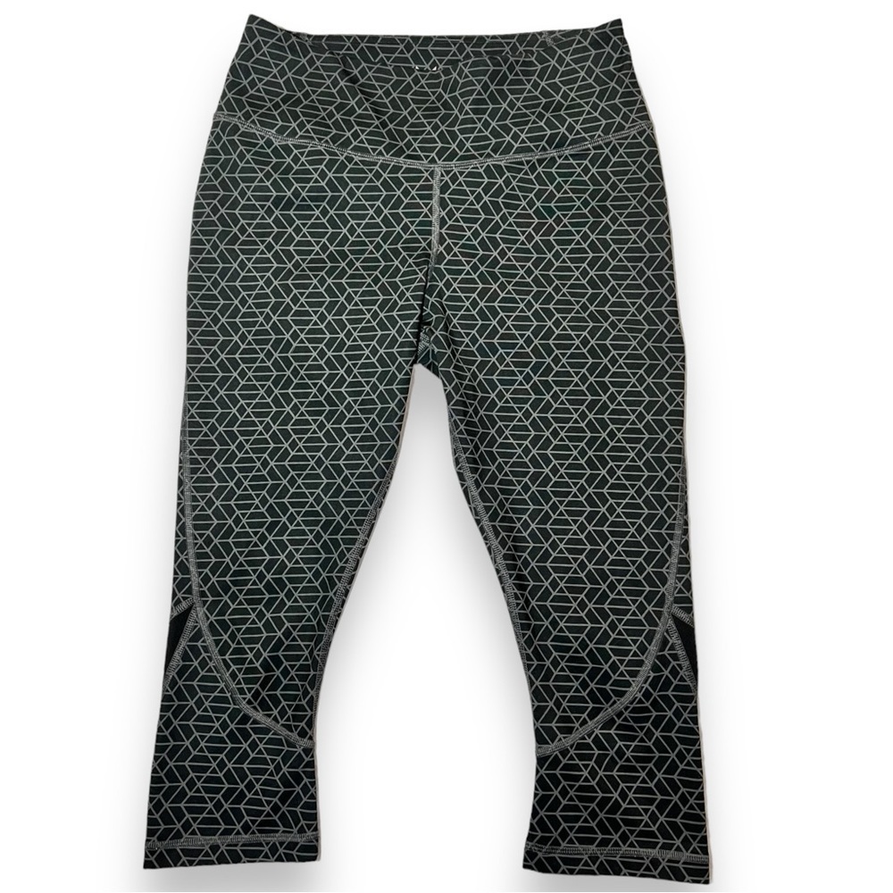 Mission VaporActive Mid-Rise Capri Leggings Moonless Night Geo Size Medium